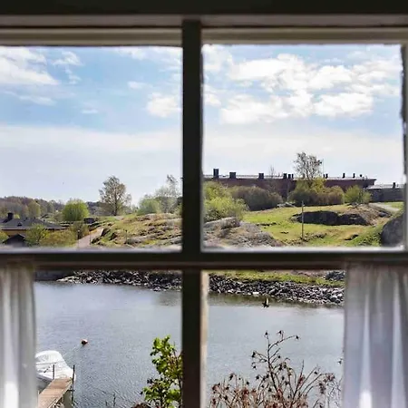 Seaside In Suomenlinna Island *